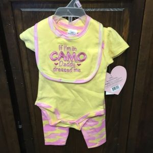 Short Sleeve Onesie & Pant Set 3/6 months